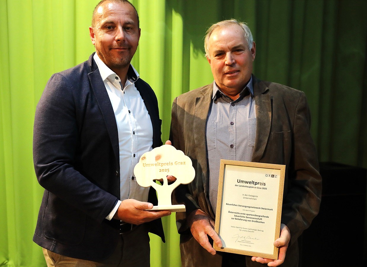Platz 1: Christian Nezmah und Karl Obenaus vom Bäuerlichen Versorgungsnetzwerk Steiermark © J.J.Kucek Platz 1: Christian Nezmah und Karl Obenaus vom Bäuerlichen Versorgungsnetzwerk Steiermark