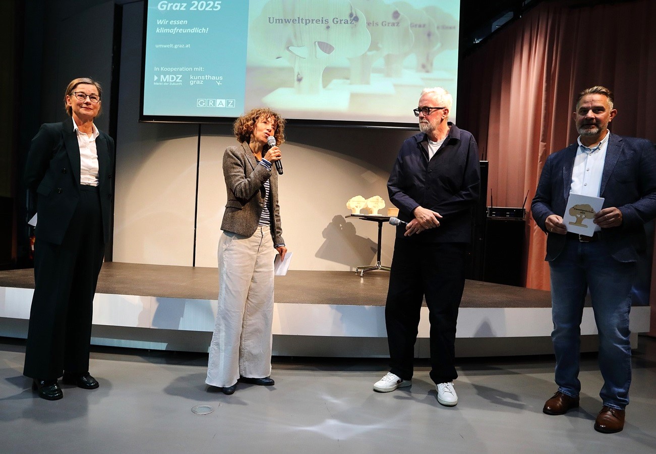 GRin Würz Stalder, Kathrin Bucher Trantow, Wolfgang Schlag und Timo Köhler im Gespräch © J.J.Kucek GRin Würz Stalder, Kathrin Bucher Trantow, Wolfgang Schlag und Timo Köhler im Gespräch