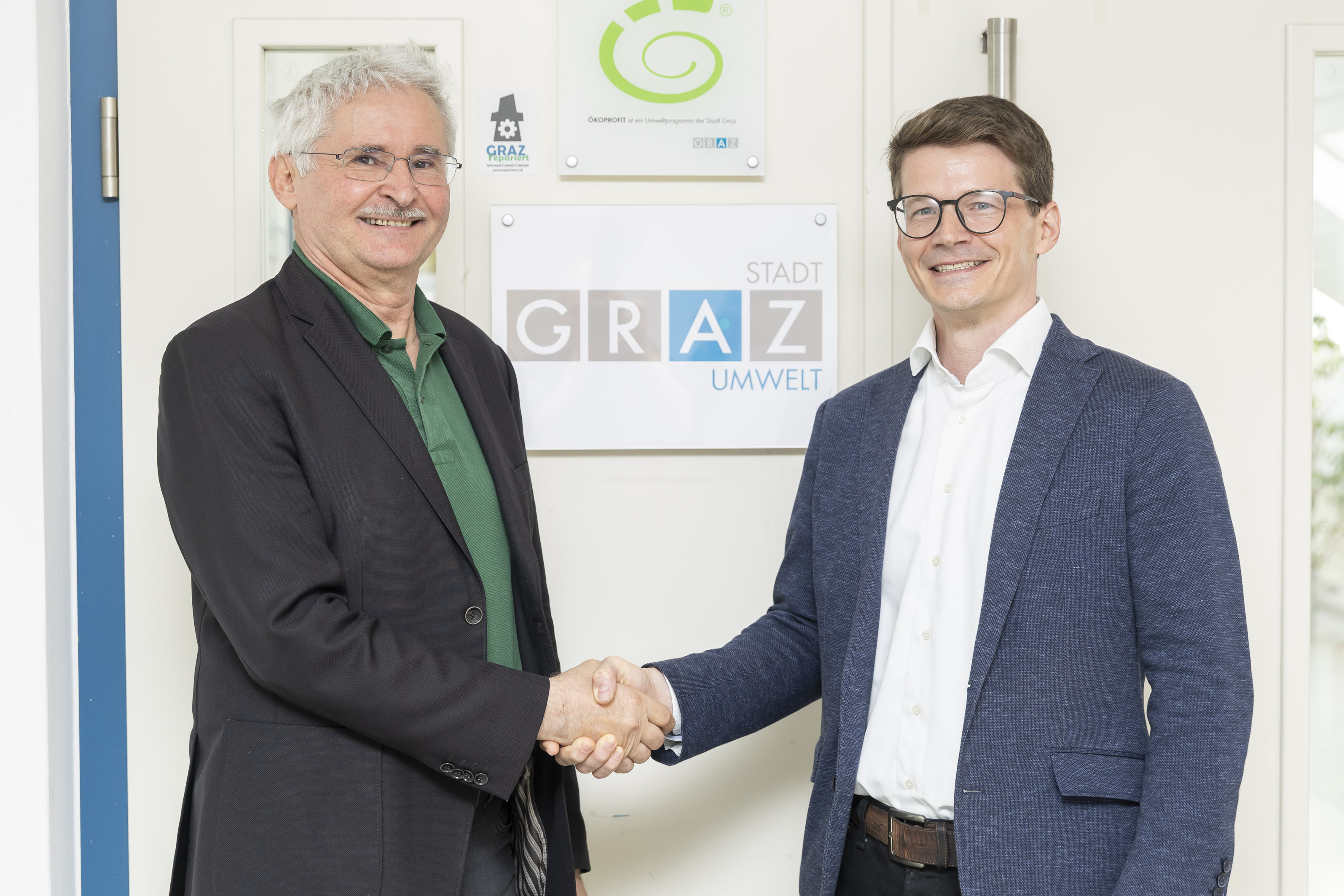 Werner Prutsch übergibt nach 18 Jahren die Amtsleitung an Wolfgang Fuchs © Stadt Graz/Foto Fischer Werner Prutsch übergibt nach 18 Jahren die Amtsleitung an Wolfgang Fuchs