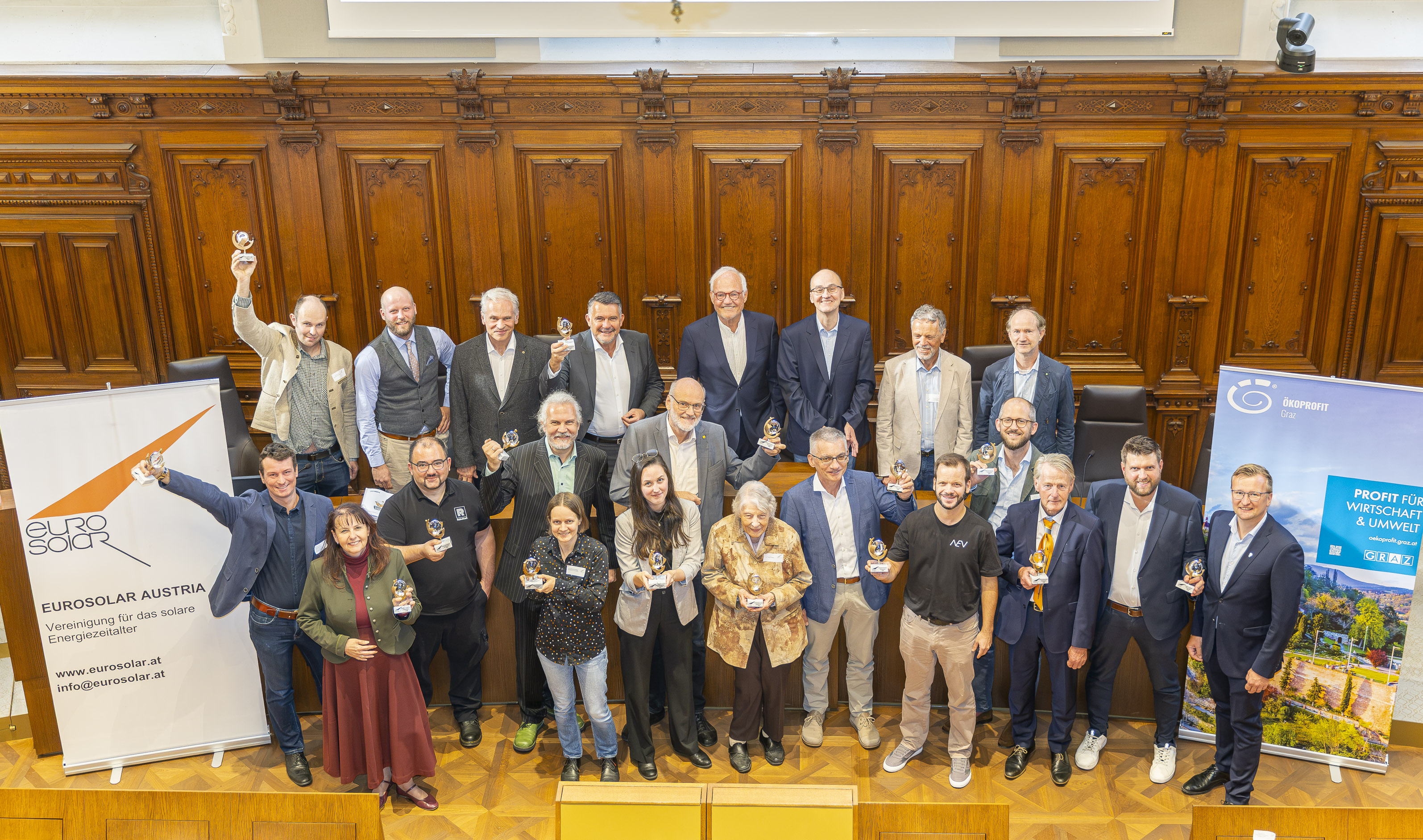 Die Preisträger:innen des Österreichischen Solarpreises 2026 © Stadt Graz/Foto Fischer Die Preisträger:innen des Österreichischen Solarpreises 2026